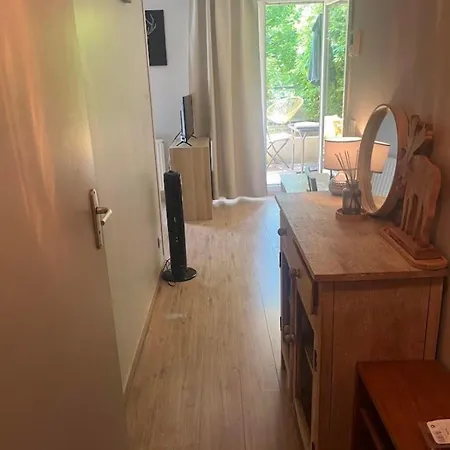 Apartment Pleasant With Garden *